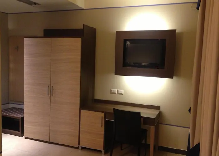 מלון Hotel Milazzo 4*