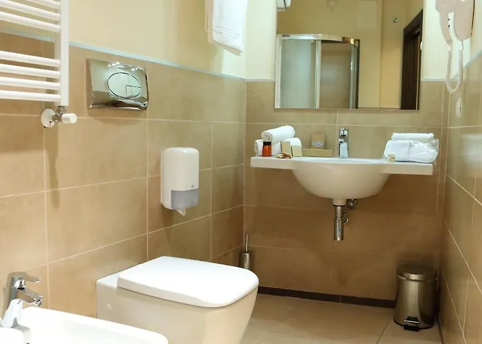 מלון Hotel Milazzo 4*
