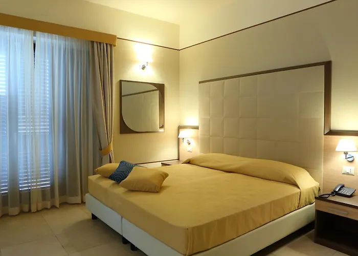 מלון Hotel Milazzo