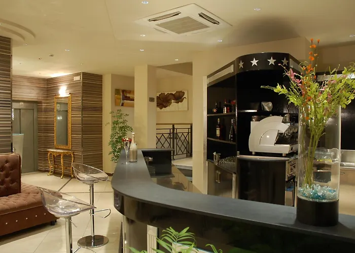מלון Hotel Milazzo 4*