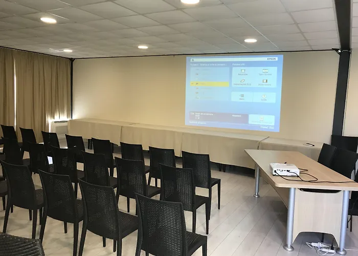 מלון Hotel Milazzo 4*