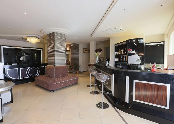 מלון Hotel Milazzo מילאצו