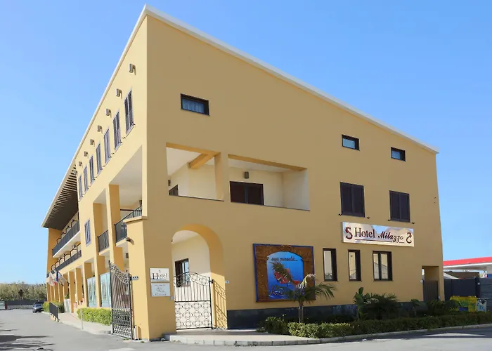 מלון Hotel Milazzo מילאצו