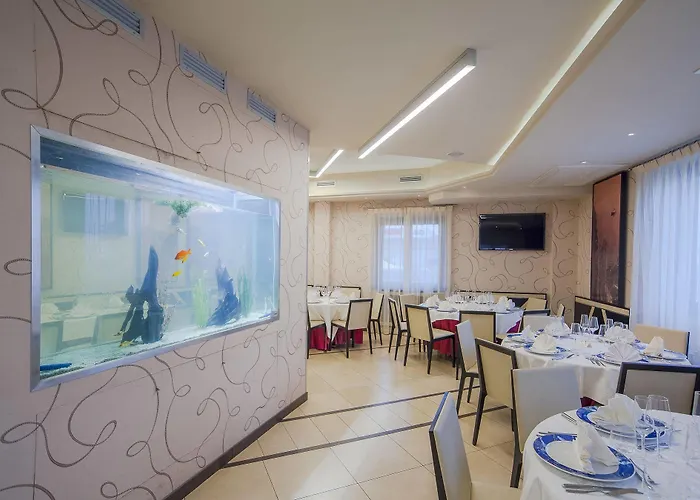 Hotel Milazzo מלון 4*